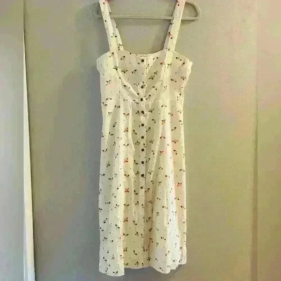 NWOT WE WORE WHAT HARPER FLORAL DRESS - Picture 3 of 6